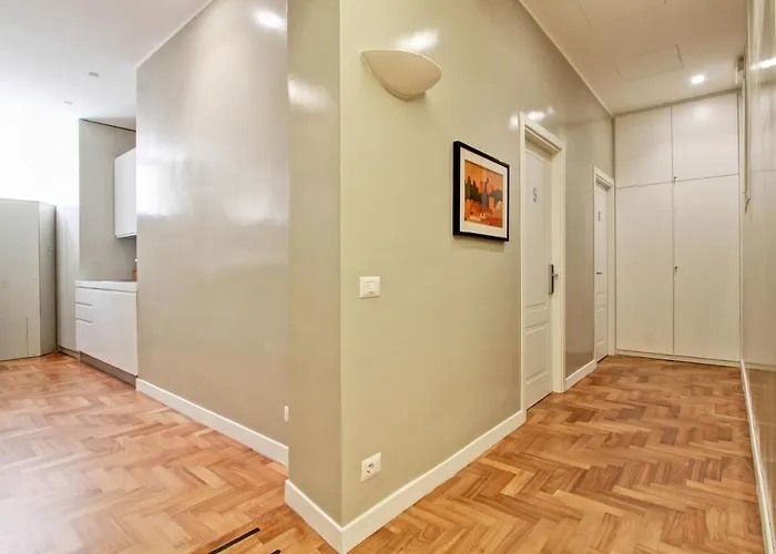 The River Corner 4* Rome